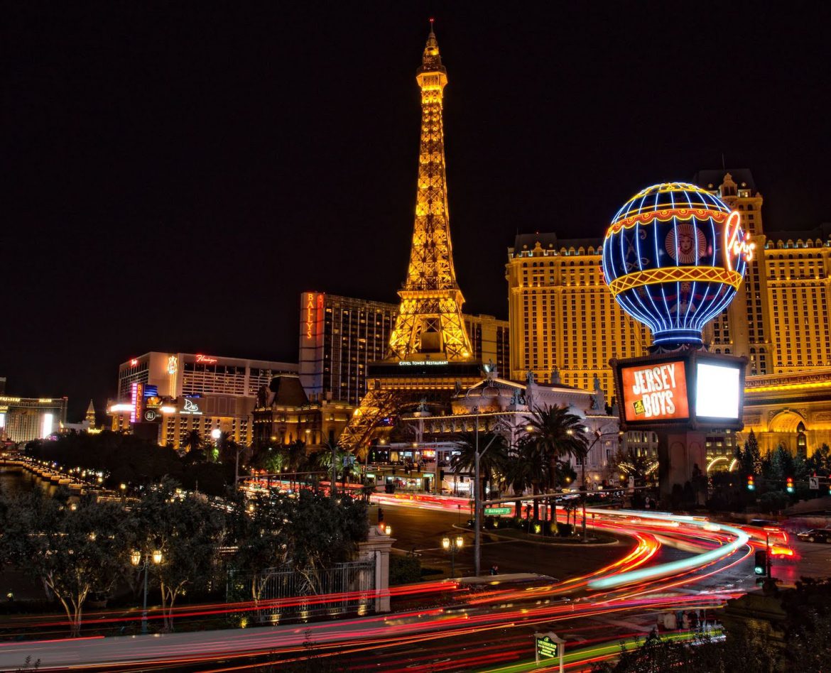 The 11 Best Places to Propose in Las Vegas - Joy