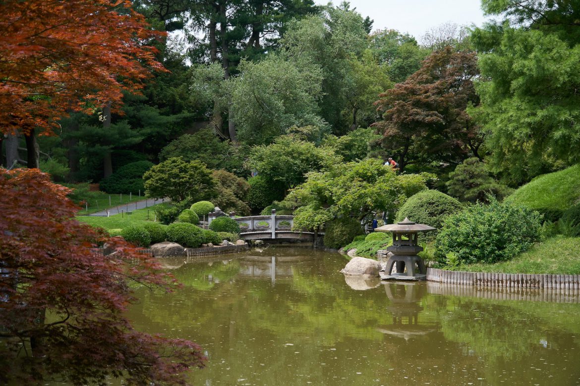 The 10 Best Locations for Engagement Photos in NYC - Joy