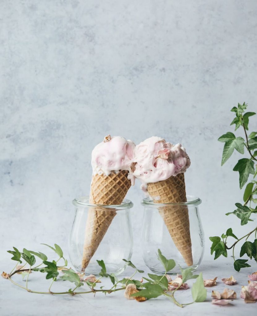 ice cream wedding desert table idea