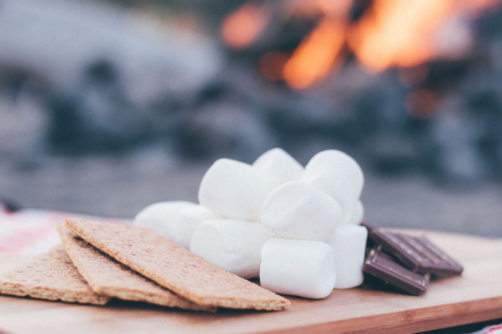 s'mores wedding desert table idea