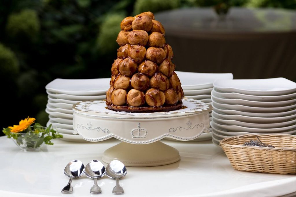 nontraditional cake wedding desert table idea