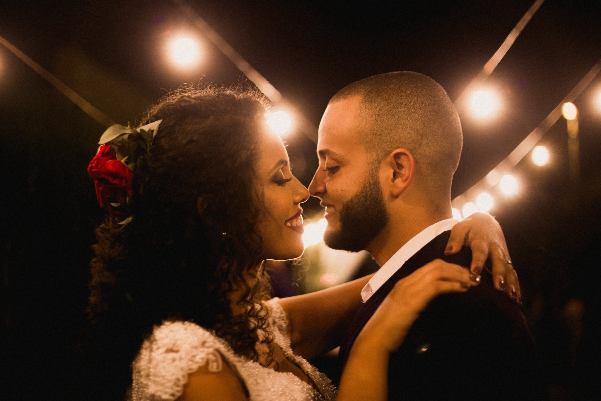 21 Modern Songs For Your Wedding Playlist Joy