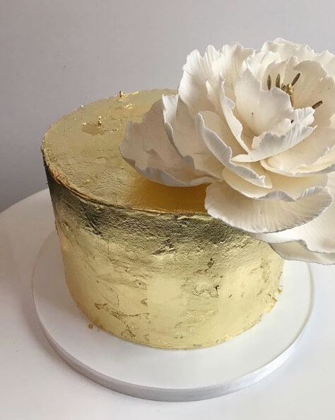 elegant gold wedding cake unique wedding cake idea