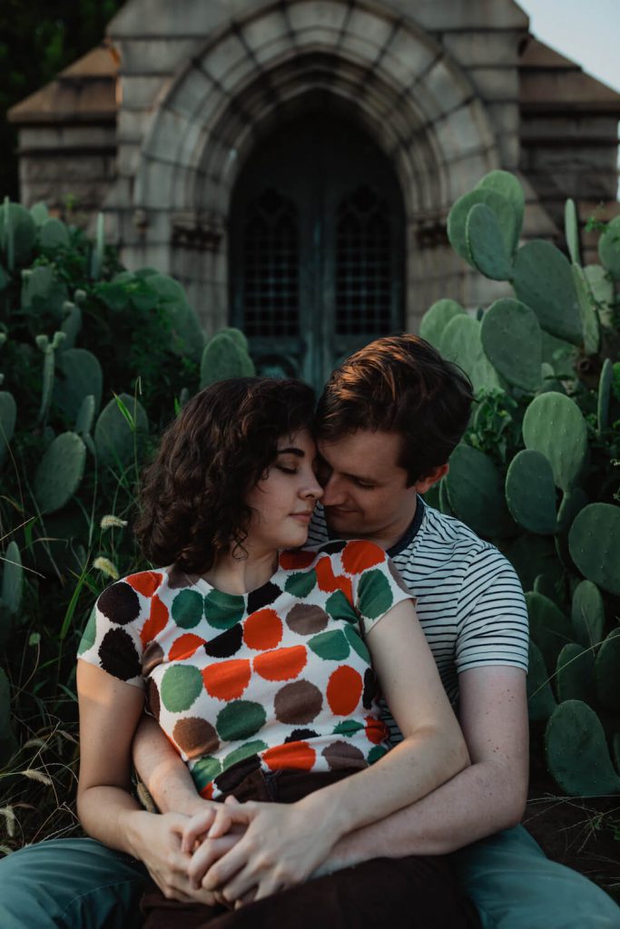 oakland cemetary engagement photo atlanta