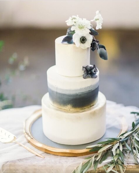 traditional tiered wedding cake unique wedding cake idea