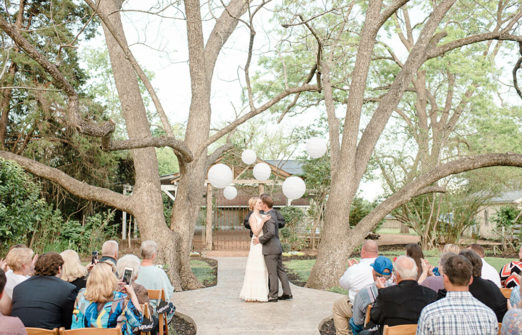 hodge podge lodge rustic wedding venues houston