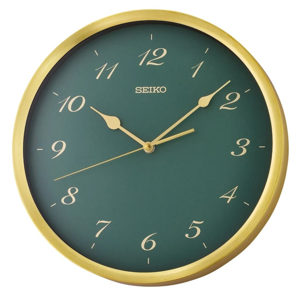 Best Clock: Seiko Saito Wall Clock in Green