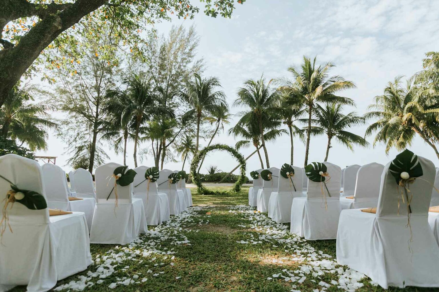 the-average-destination-wedding-cost-and-how-to-save-joy