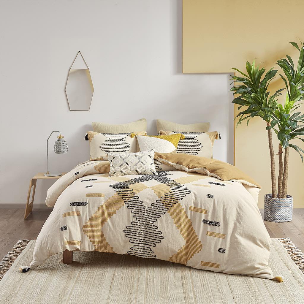 The Best Bedding Items to Add to Your Registry - Joy