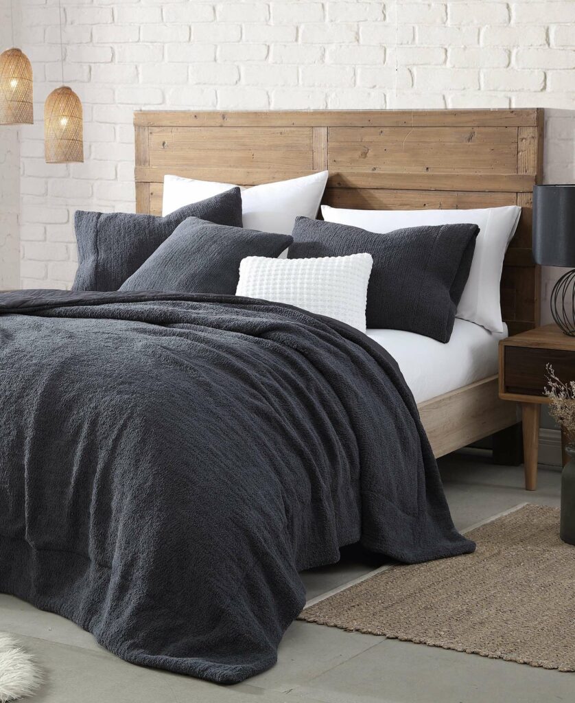 The Best Bedding Items to Add to Your Registry - Joy