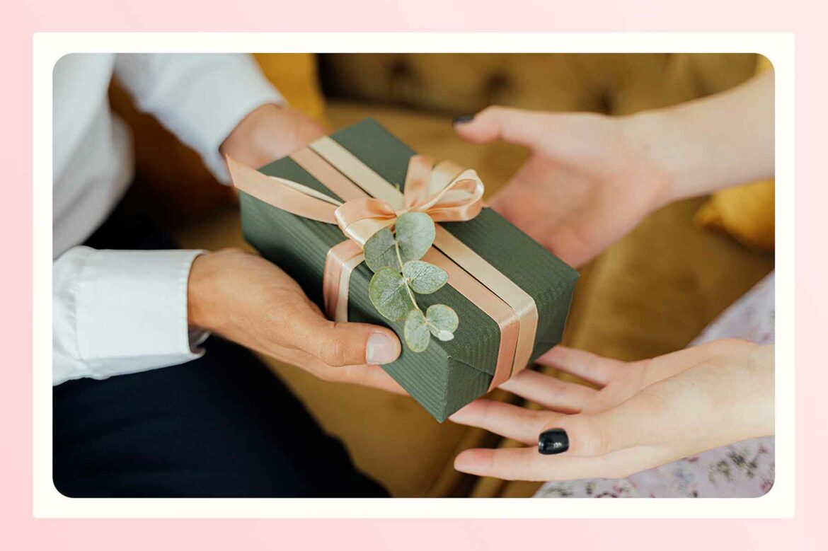 The Ultimate Guide to Engagement Party Etiquette - Joy