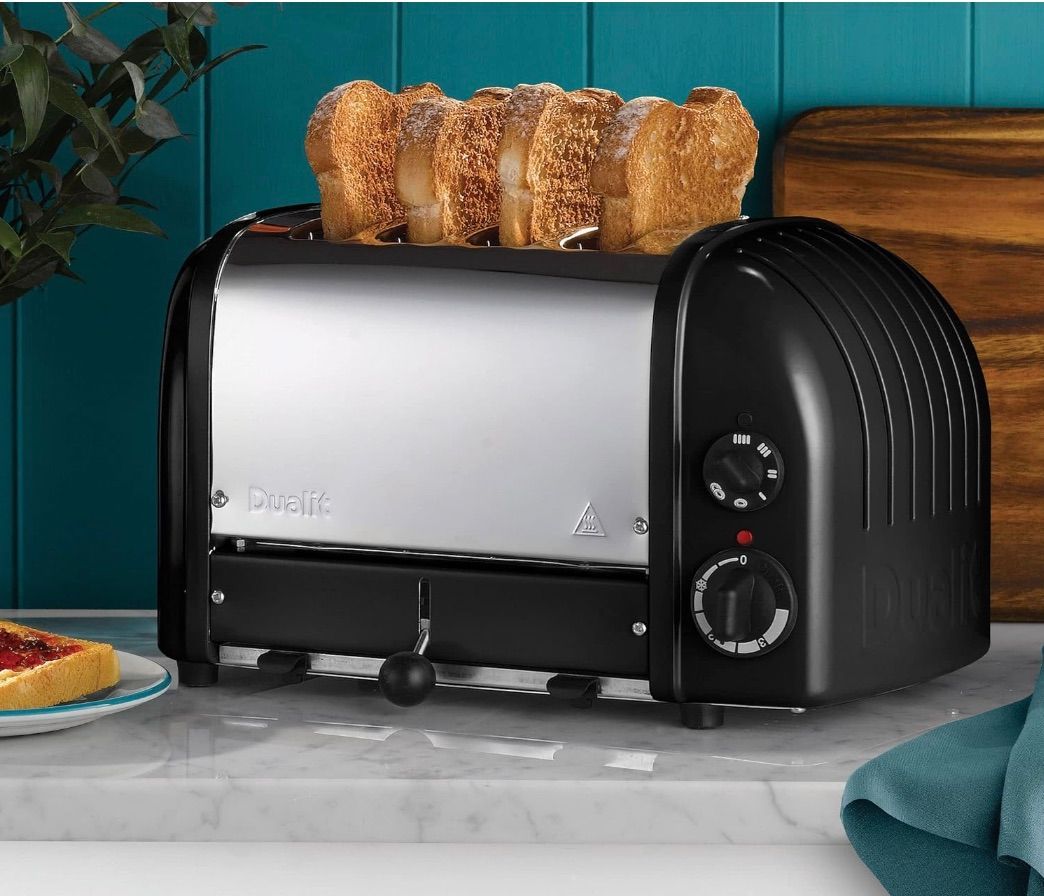 DUALIT NewGen 4-Slice Toaster in Matte Black | Joy