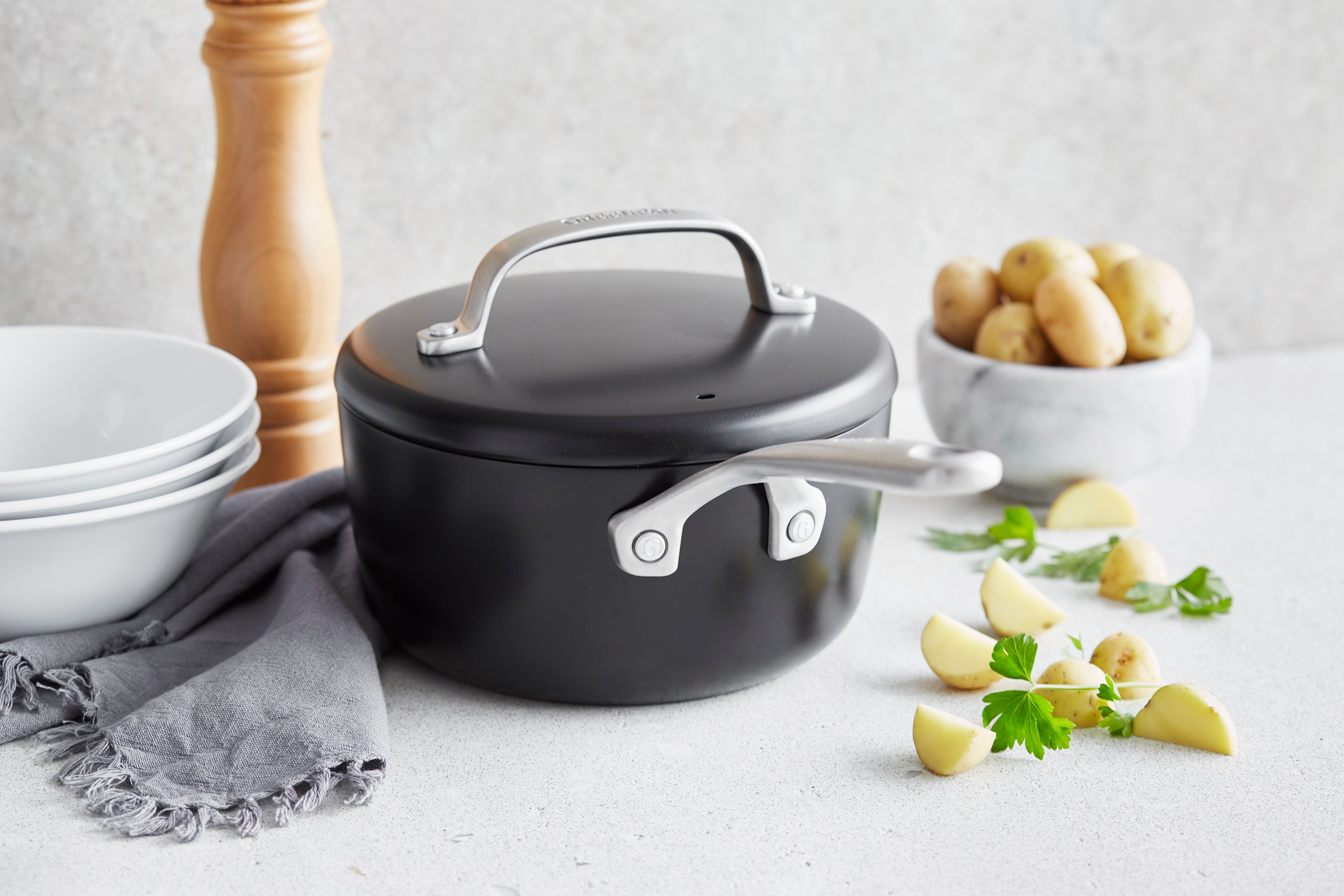 GreenPan GP5 Saucepan with Lid, 2 Qt. Joy